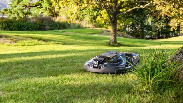 Die Zukunft des Rasenmähens: Robotic Lawn Mowers im Gartenparadies